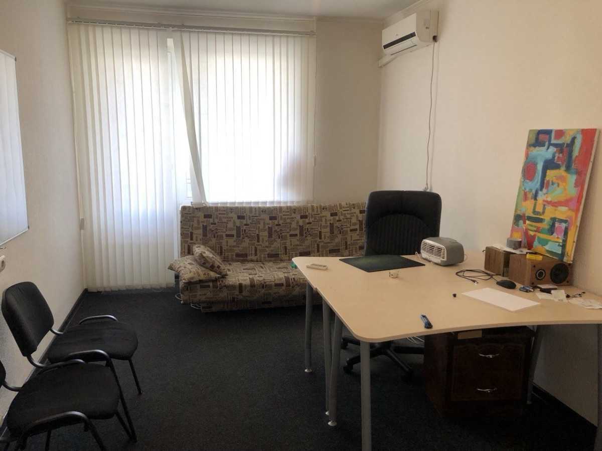 Продажа 3-комнатной квартиры 80 м², Малая Житомирская ул., 10