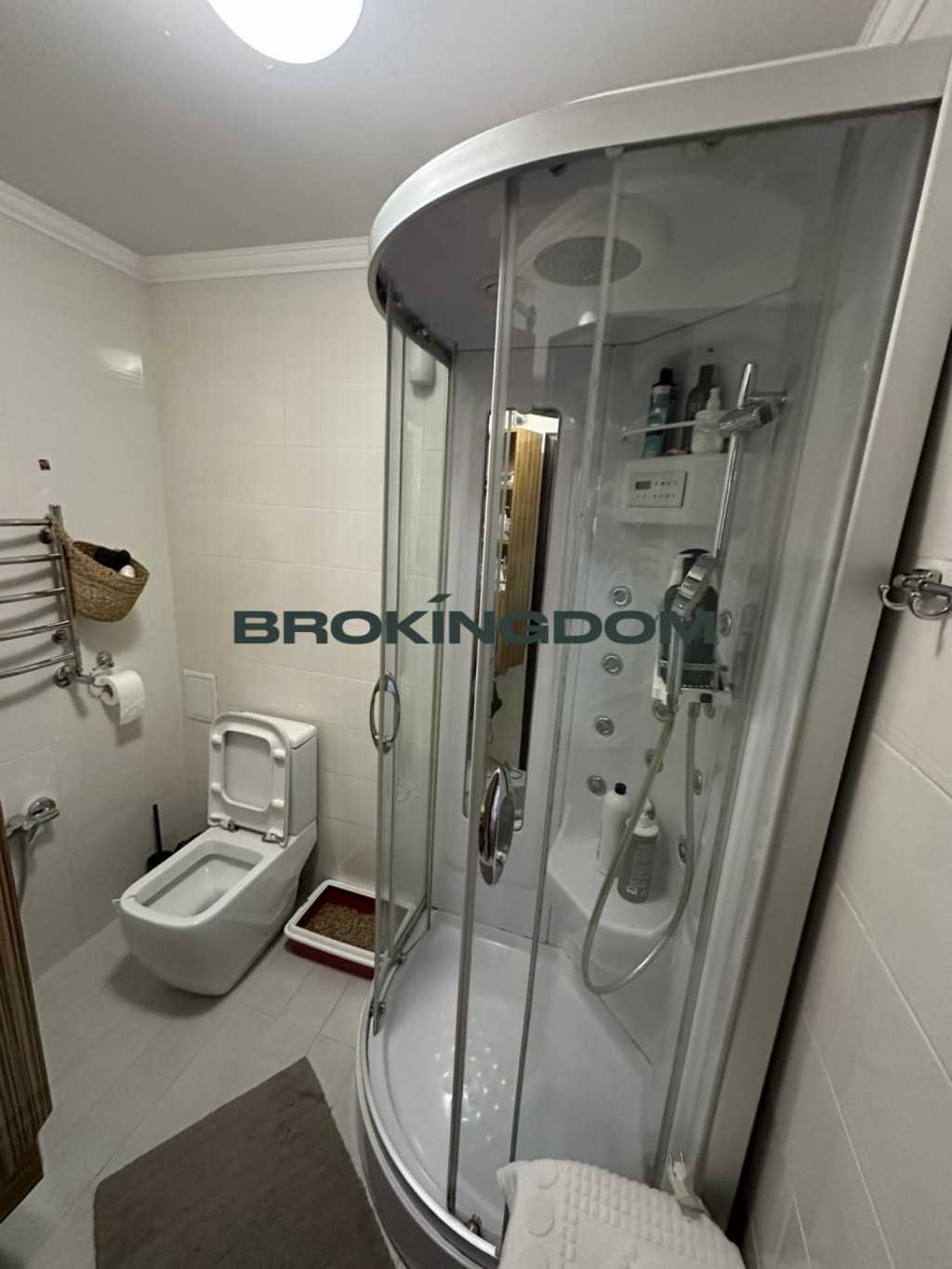 Продажа 4-комнатной квартиры 122 м², Волынская ул., 9