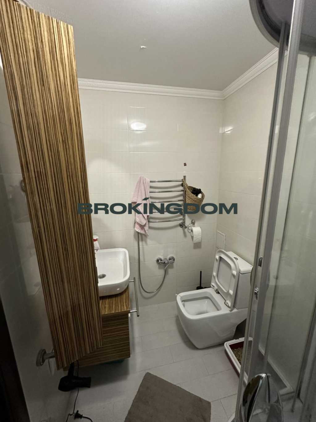 Продажа 4-комнатной квартиры 122 м², Волынская ул., 9