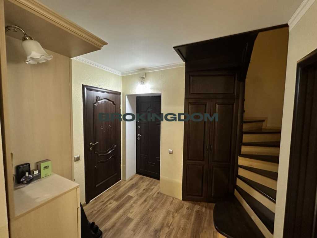 Продажа 4-комнатной квартиры 122 м², Волынская ул., 9