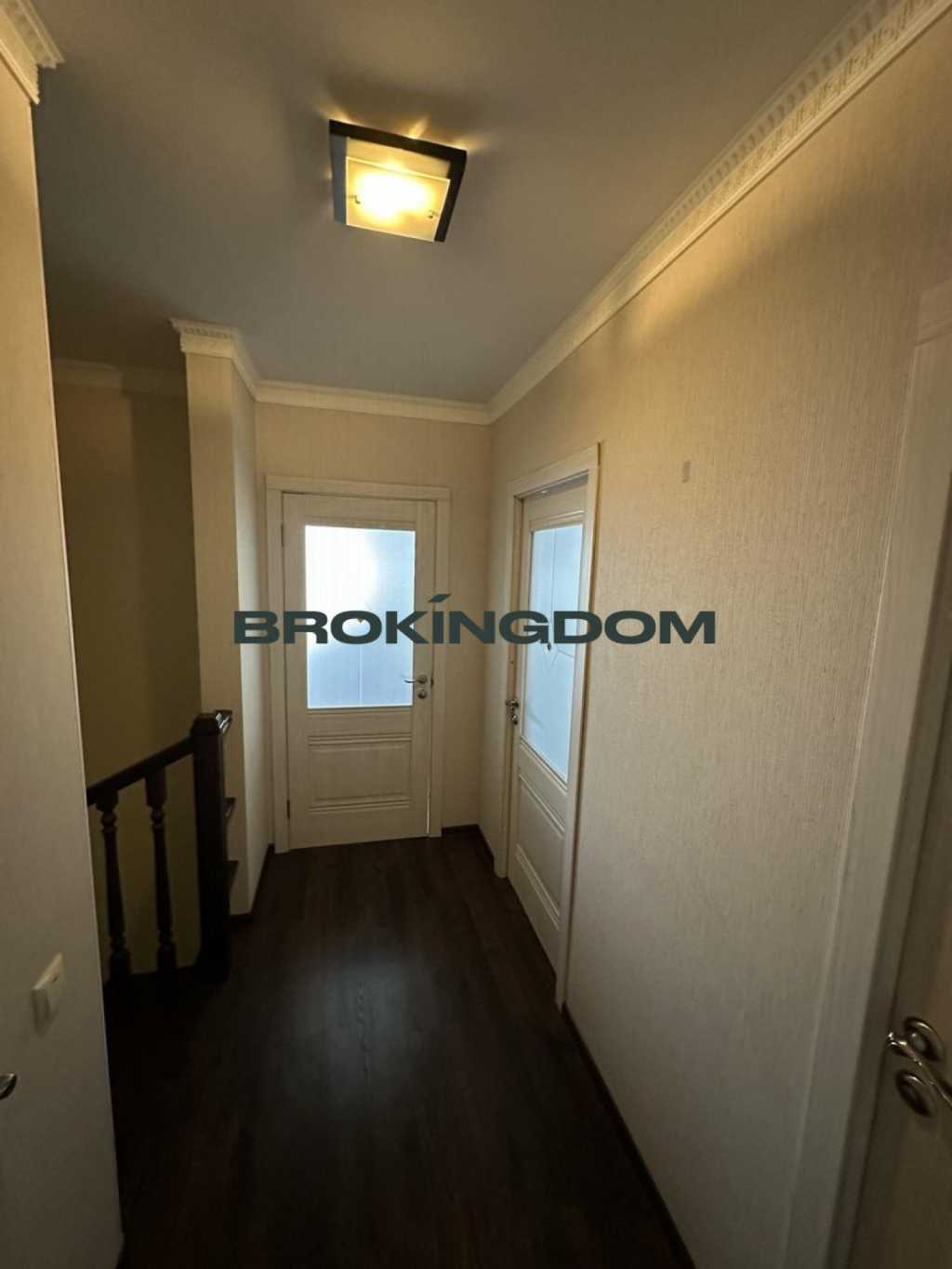 Продажа 4-комнатной квартиры 122 м², Волынская ул., 9
