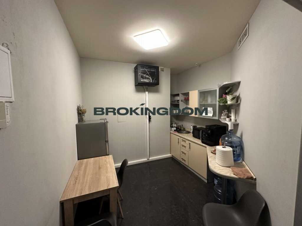 Продажа 3-комнатной квартиры 147 м², Владимирская ул., 49
