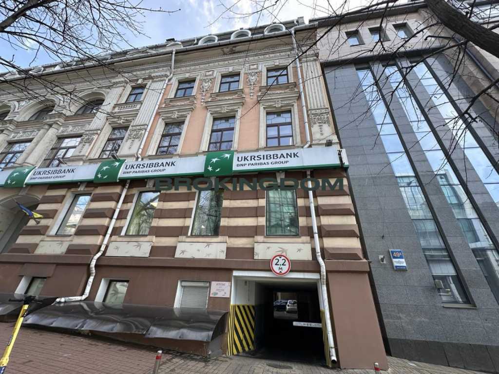 Продажа 3-комнатной квартиры 147 м², Владимирская ул., 49