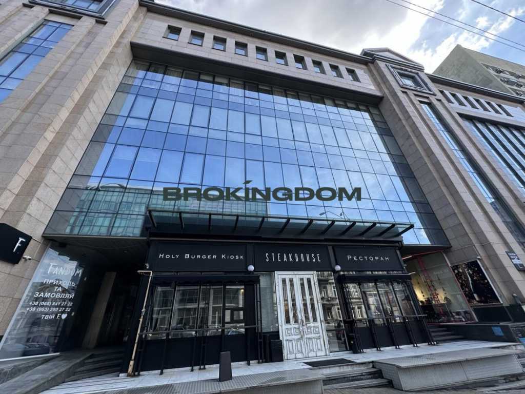 Продажа 3-комнатной квартиры 147 м², Владимирская ул., 49