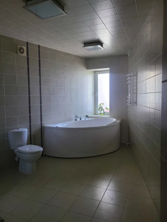 Продажа 3-комнатной квартиры 125 м², Левитана ул.