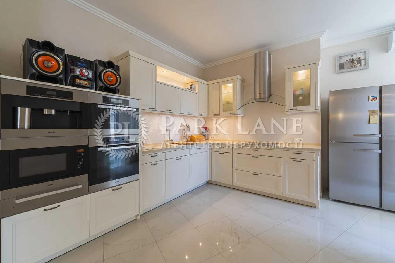 Продаж 3-кімнатної квартири 128 м², Старонаводницька вул., 6Б