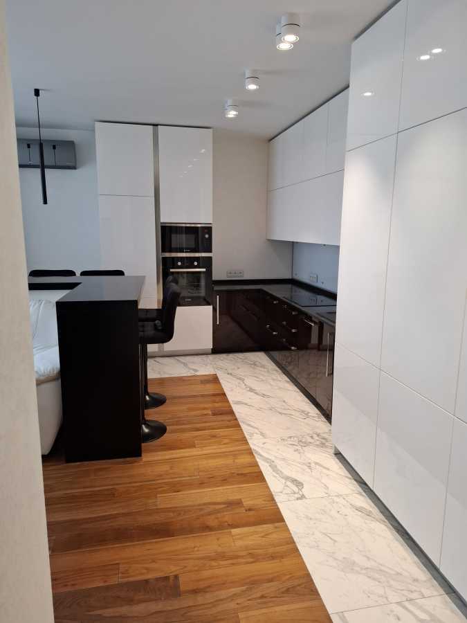 Продажа 2-комнатной квартиры 73 м², Демеевская ул., 13