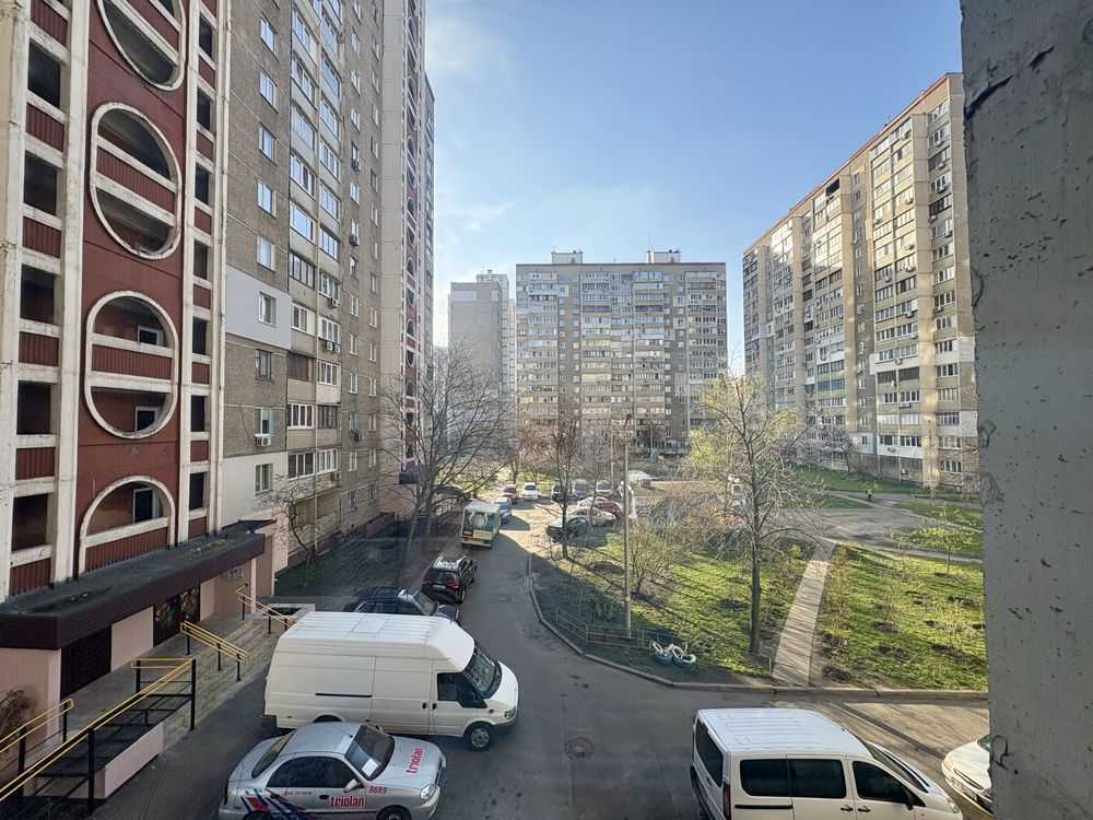 Продажа 3-комнатной квартиры 72 м², Степана Олейника ул., 11