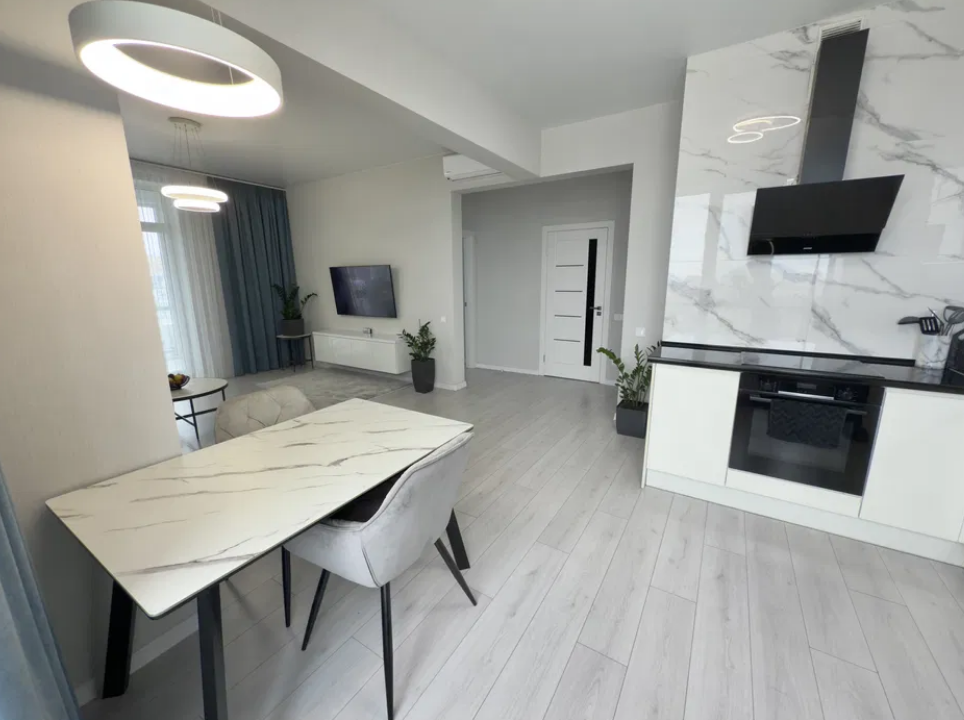 Продажа 3-комнатной квартиры 87 м², Толбухина ул.