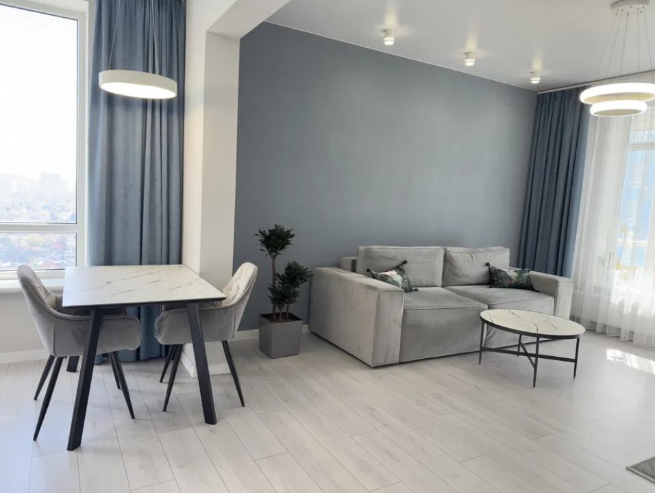 Продажа 3-комнатной квартиры 87 м², Толбухина ул.