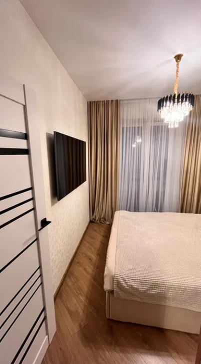 Продаж 1-кімнатної квартири 33 м², Інглезі вул.