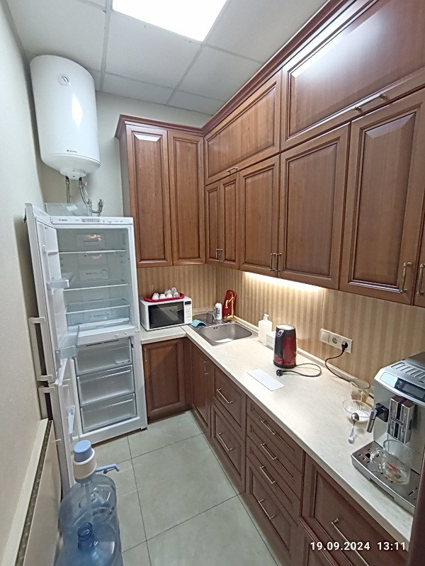 Оренда офісу 210 м², Полтавська вул., 10