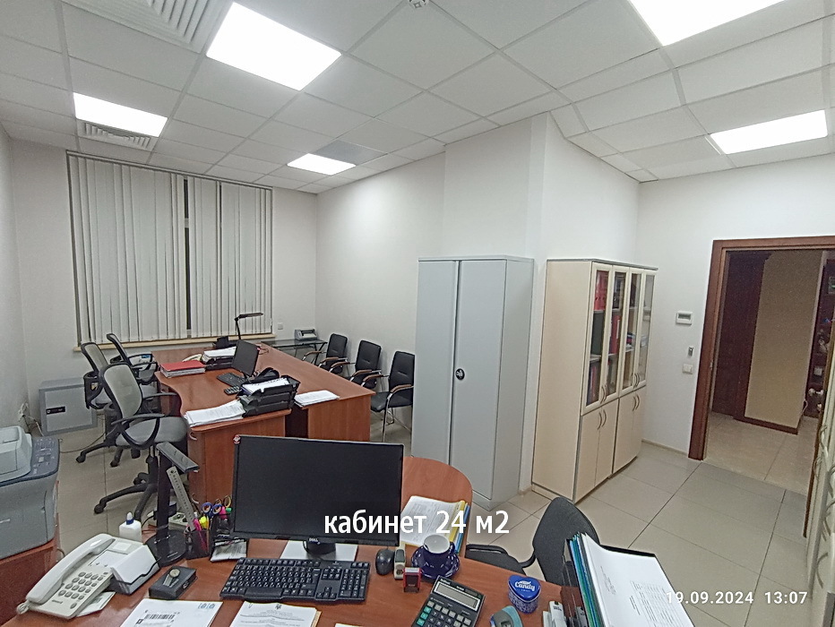 Оренда офісу 210 м², Полтавська вул., 10