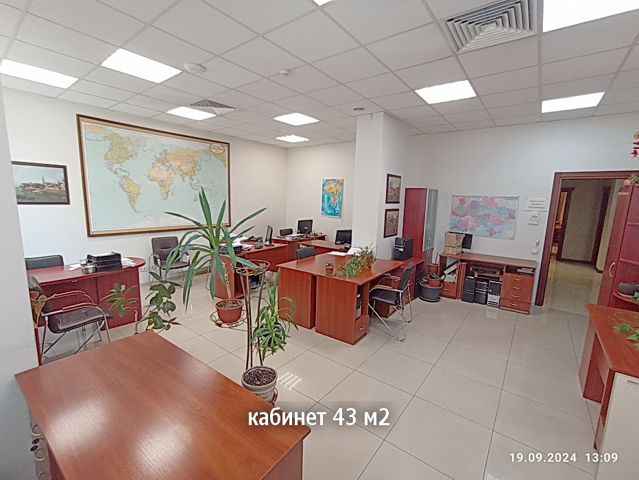 Оренда офісу 210 м², Полтавська вул., 10