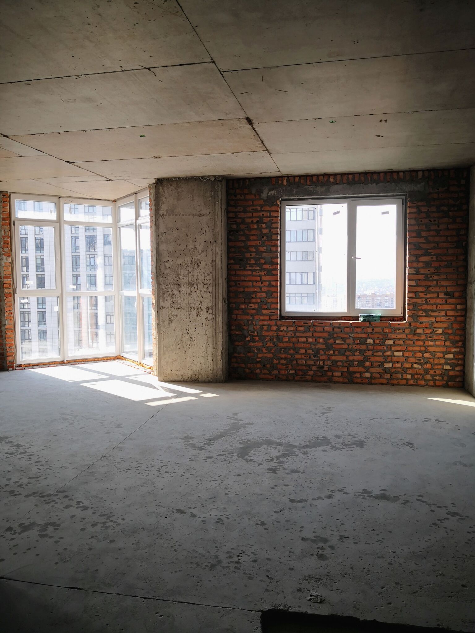 Продажа 3-комнатной квартиры 132 м², Михаила Драгомирова ул., 14А