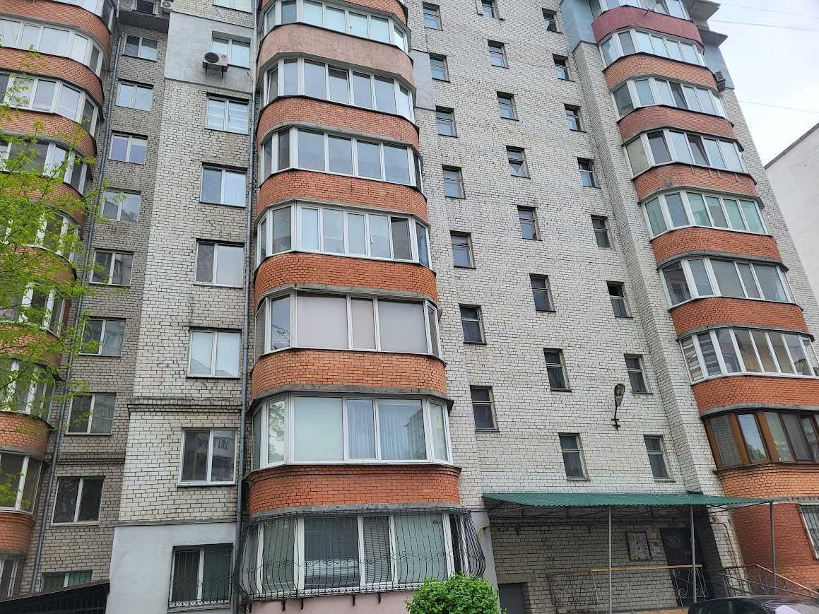 Продаж 2-кімнатної квартири 66 м², Грушевського вул., 13