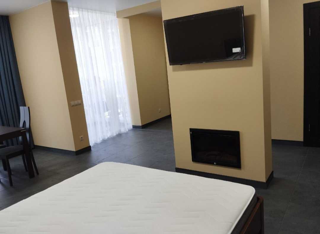 Оренда 1-кімнатної квартири 41 м², Лесі Українки вул., 3