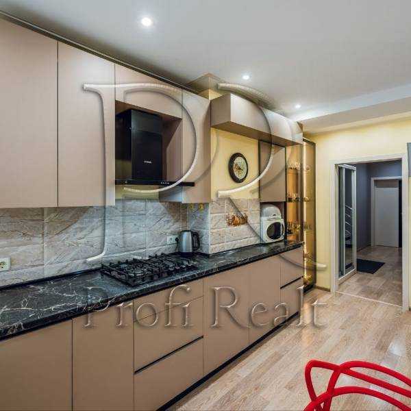Продажа 3-комнатной квартиры 91 м², Глубочицкая ул., 13