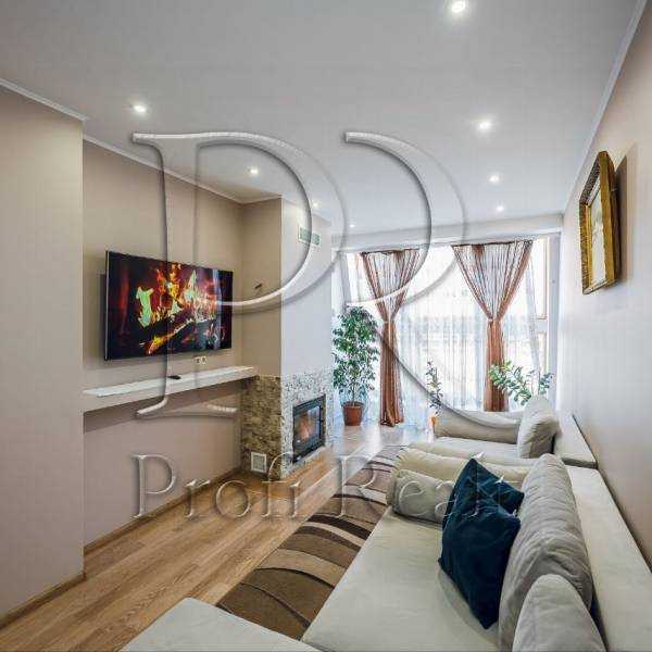 Продажа 3-комнатной квартиры 91 м², Глубочицкая ул., 13