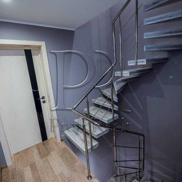 Продажа 3-комнатной квартиры 91 м², Глубочицкая ул., 13