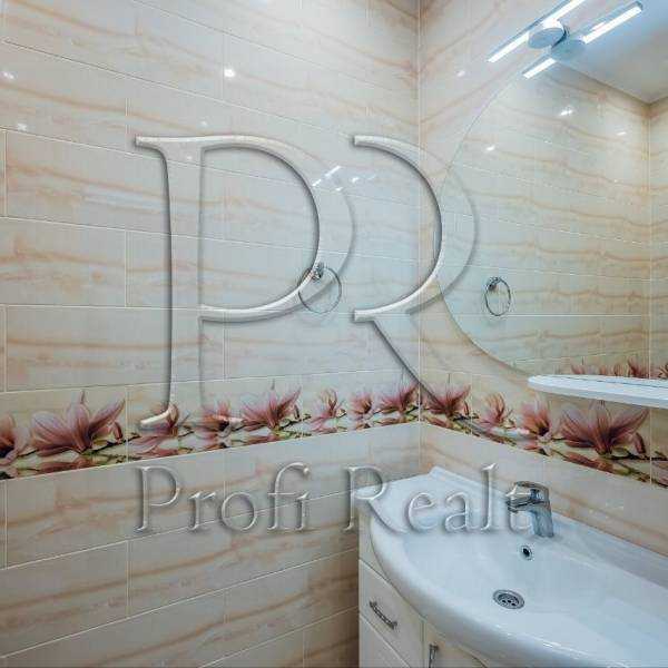 Продажа 3-комнатной квартиры 91 м², Глубочицкая ул., 13