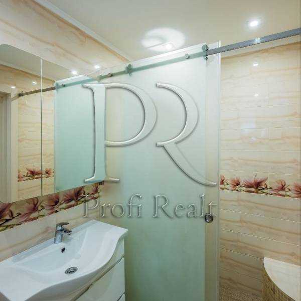 Продажа 3-комнатной квартиры 91 м², Глубочицкая ул., 13