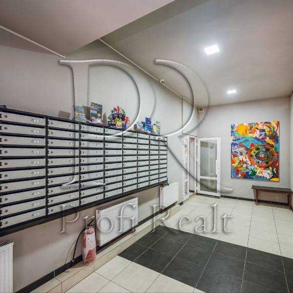 Продажа 3-комнатной квартиры 91 м², Глубочицкая ул., 13