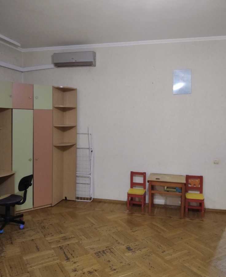 Продаж 3-кімнатної квартири 102 м², Турівська вул., 29