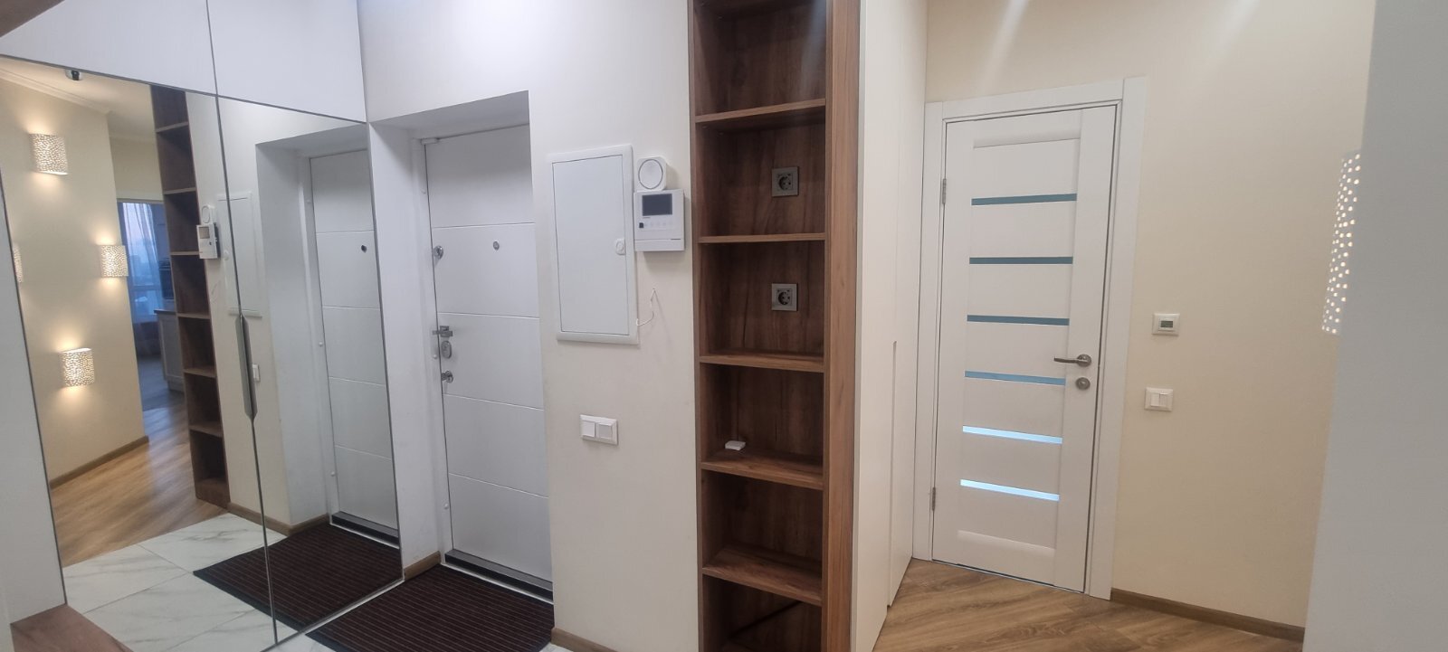 Продаж 2-кімнатної квартири 63 м², Михайла Донця вул., 2А