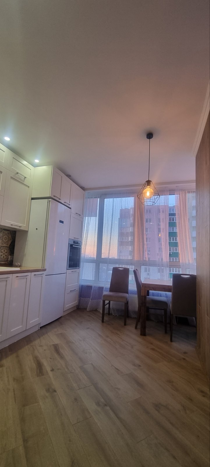 Продаж 2-кімнатної квартири 63 м², Михайла Донця вул., 2А