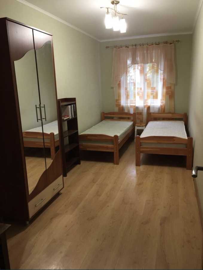 Продаж 3-кімнатної квартири 60 м², Дегтярівська вул., 28