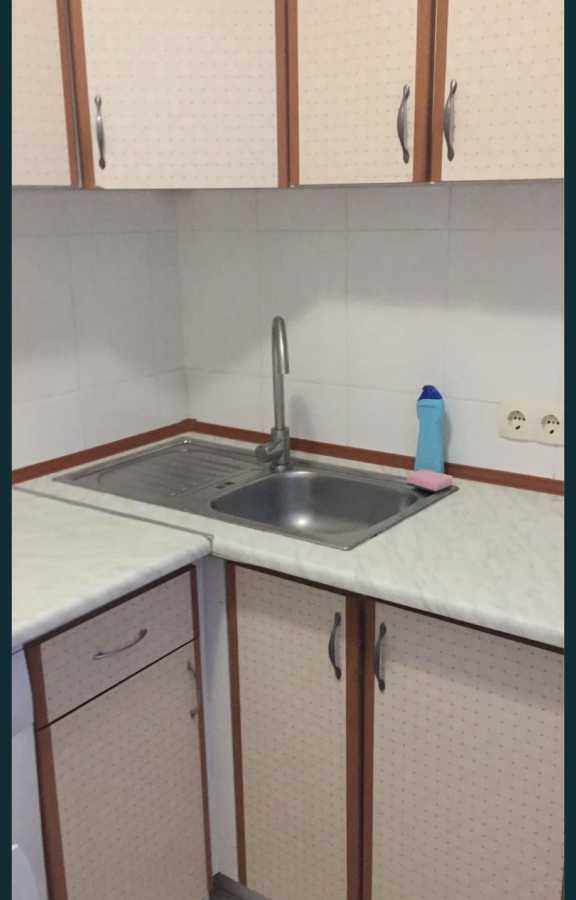 Продаж 3-кімнатної квартири 60 м², Дегтярівська вул., 28