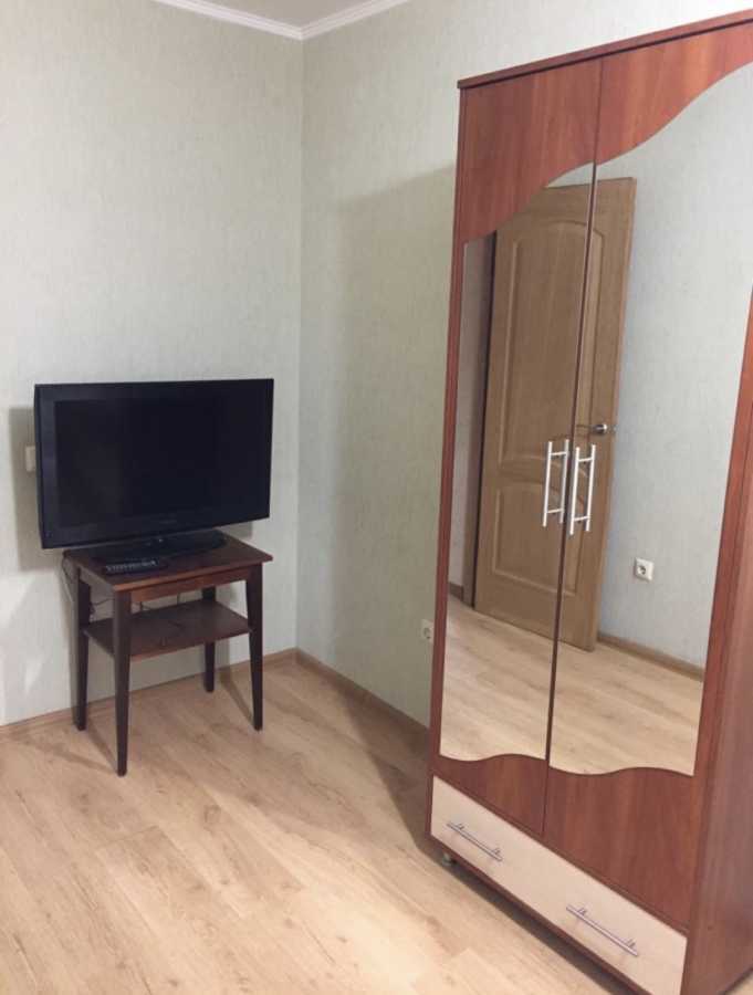 Продаж 3-кімнатної квартири 60 м², Дегтярівська вул., 28