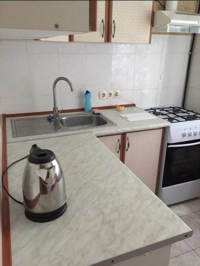 Продаж 3-кімнатної квартири 60 м², Дегтярівська вул., 28