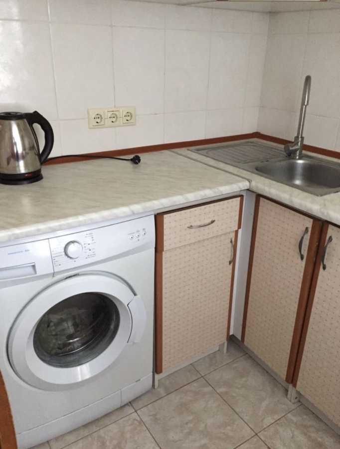 Продаж 3-кімнатної квартири 60 м², Дегтярівська вул., 28