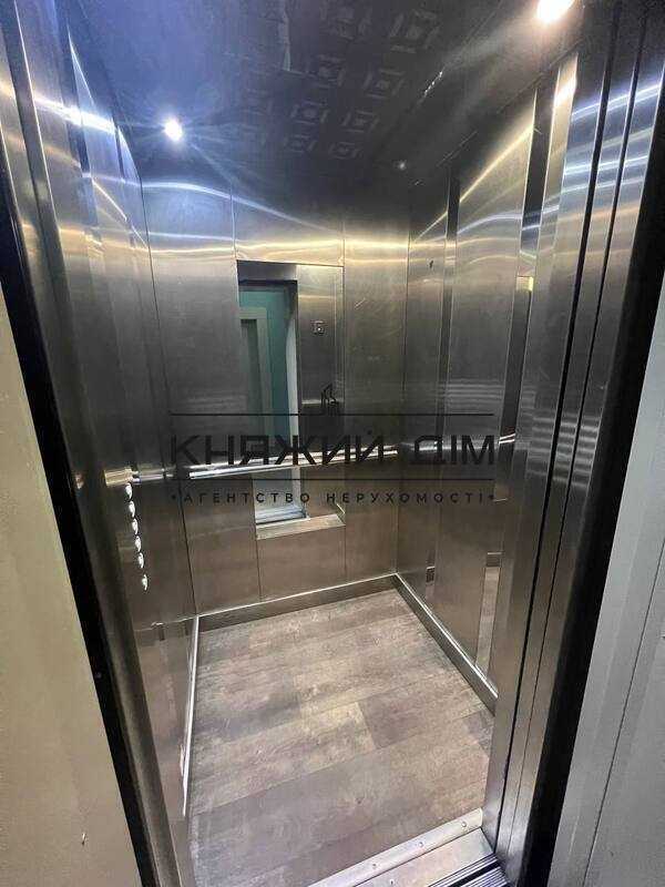 Продаж 3-кімнатної квартири 84.6 м², Вишняківська вул., 4