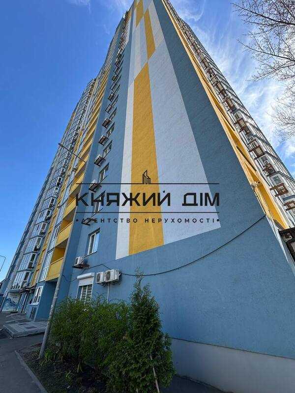 Продаж 3-кімнатної квартири 84.6 м², Вишняківська вул., 4