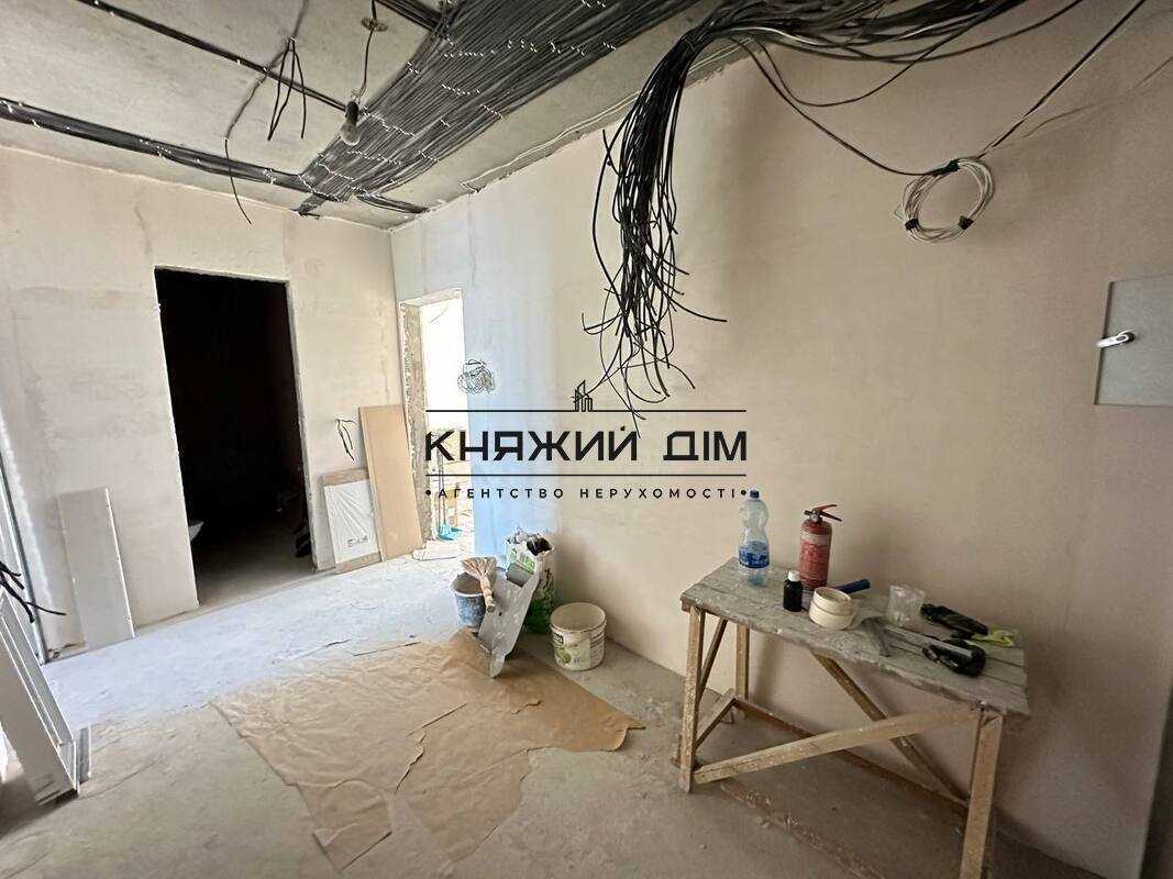 Продаж 3-кімнатної квартири 84.6 м², Вишняківська вул., 4