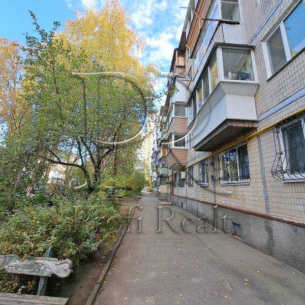 Продажа 1-комнатной квартиры 33 м², Николая Василенко ул., 13А