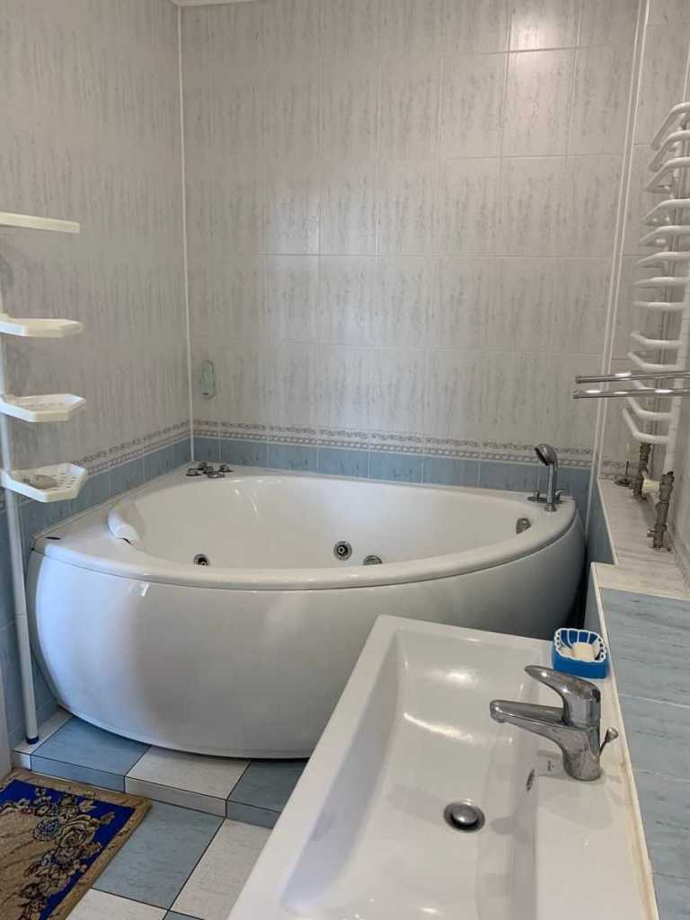 Продаж будинку 152.9 м², Шкільна вул., 4а