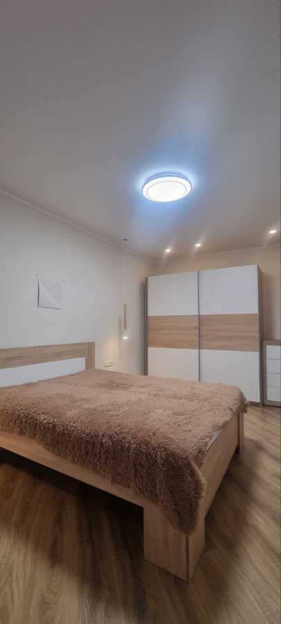 Продаж 2-кімнатної квартири 63 м², Михайла Донця вул., 2А