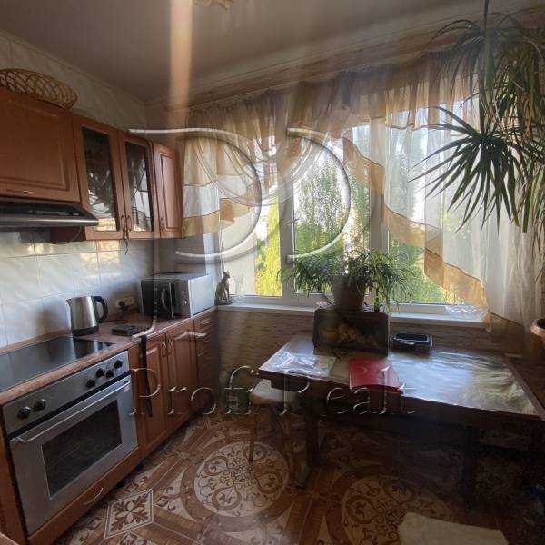Продажа 3-комнатной квартиры 72 м², Свободы просп., 24Б