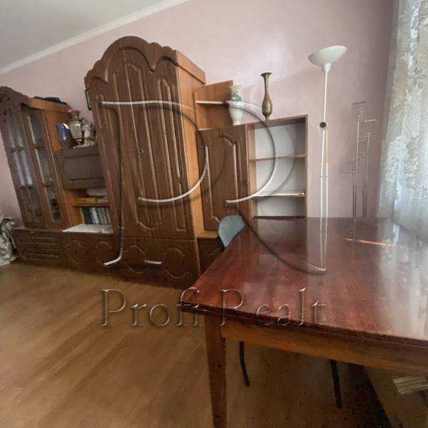 Продажа 3-комнатной квартиры 72 м², Свободы просп., 24Б