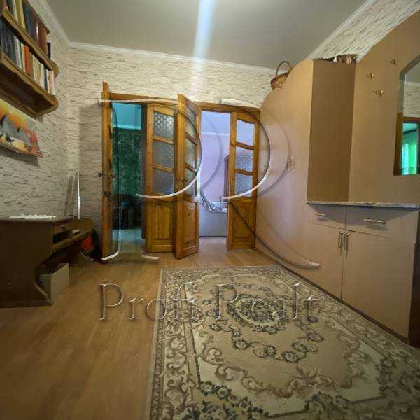 Продажа 3-комнатной квартиры 72 м², Свободы просп., 24Б