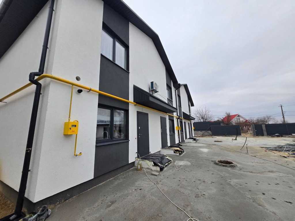 Продажа 2-комнатной квартиры 42 м²