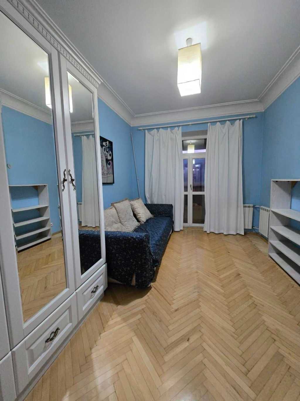 Продажа 2-комнатной квартиры 54.7 м², Вышгородская ул.
