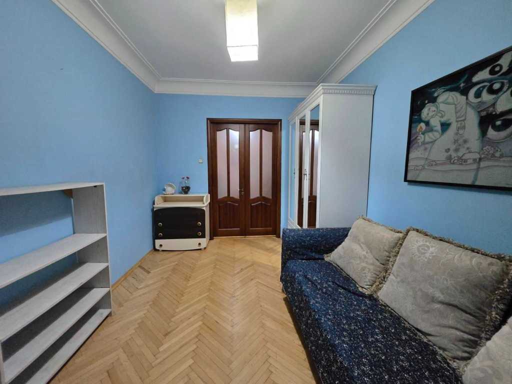 Продажа 2-комнатной квартиры 54.7 м², Вышгородская ул.