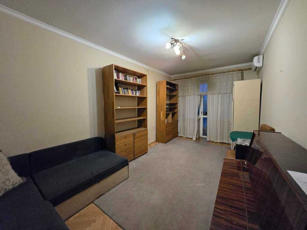 Продажа 2-комнатной квартиры 54.7 м², Вышгородская ул.