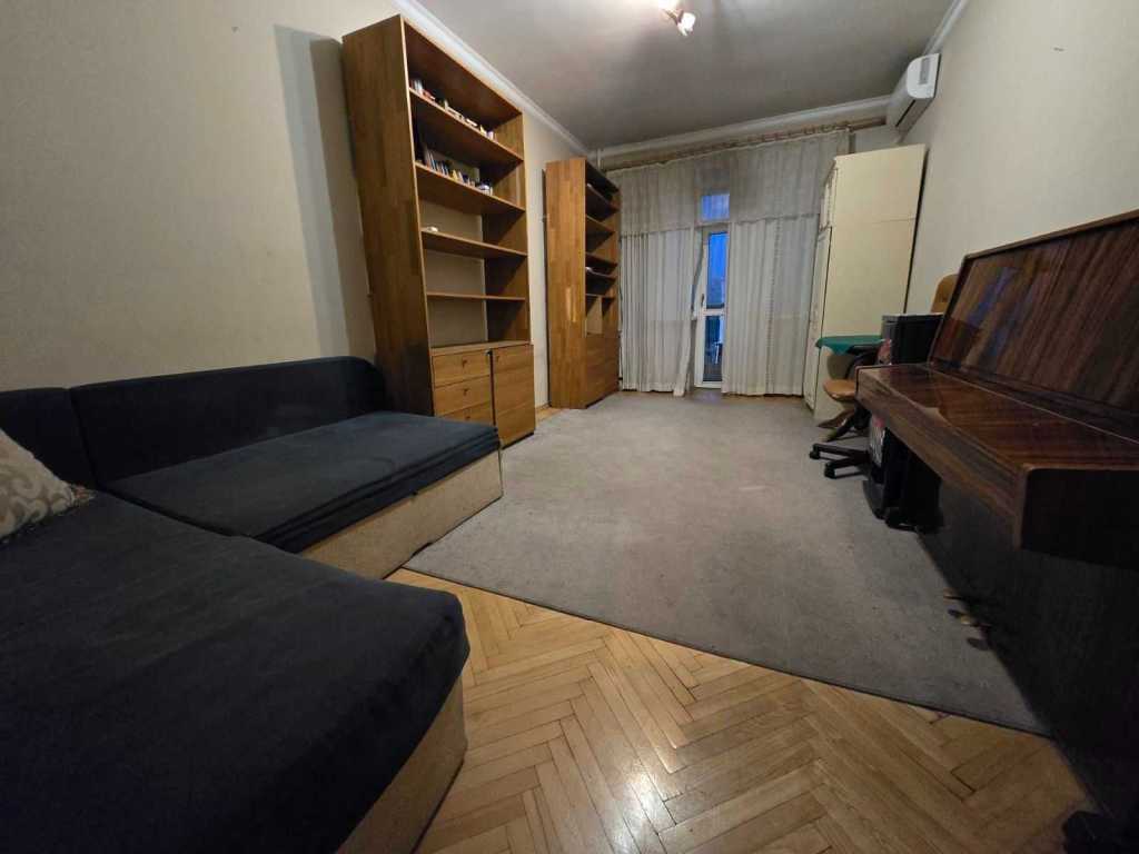 Продажа 2-комнатной квартиры 54.7 м², Вышгородская ул.