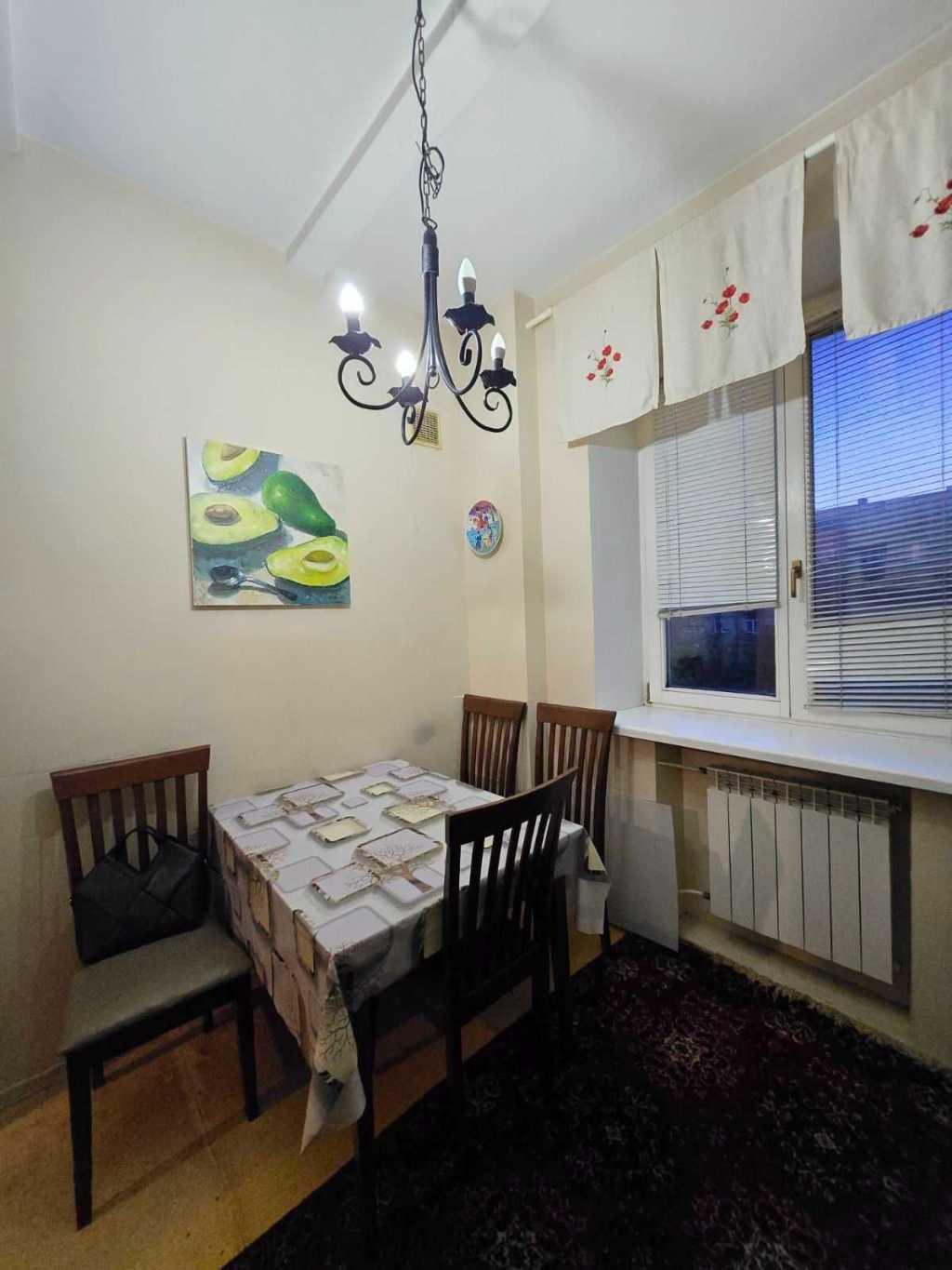 Продажа 2-комнатной квартиры 54.7 м², Вышгородская ул.